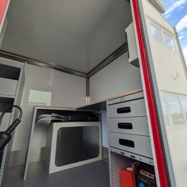 Il nuovo AUTOFURGONE per il NUCLEO NBCR dei VVF